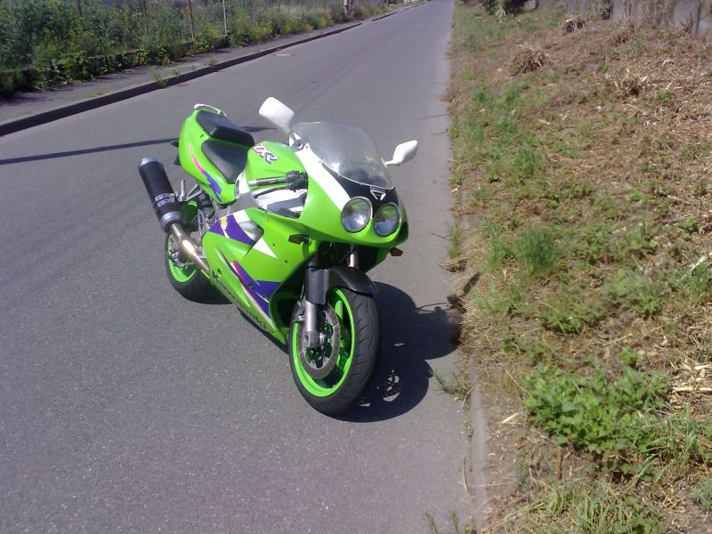 motorrad9 vorne rechts.jpg